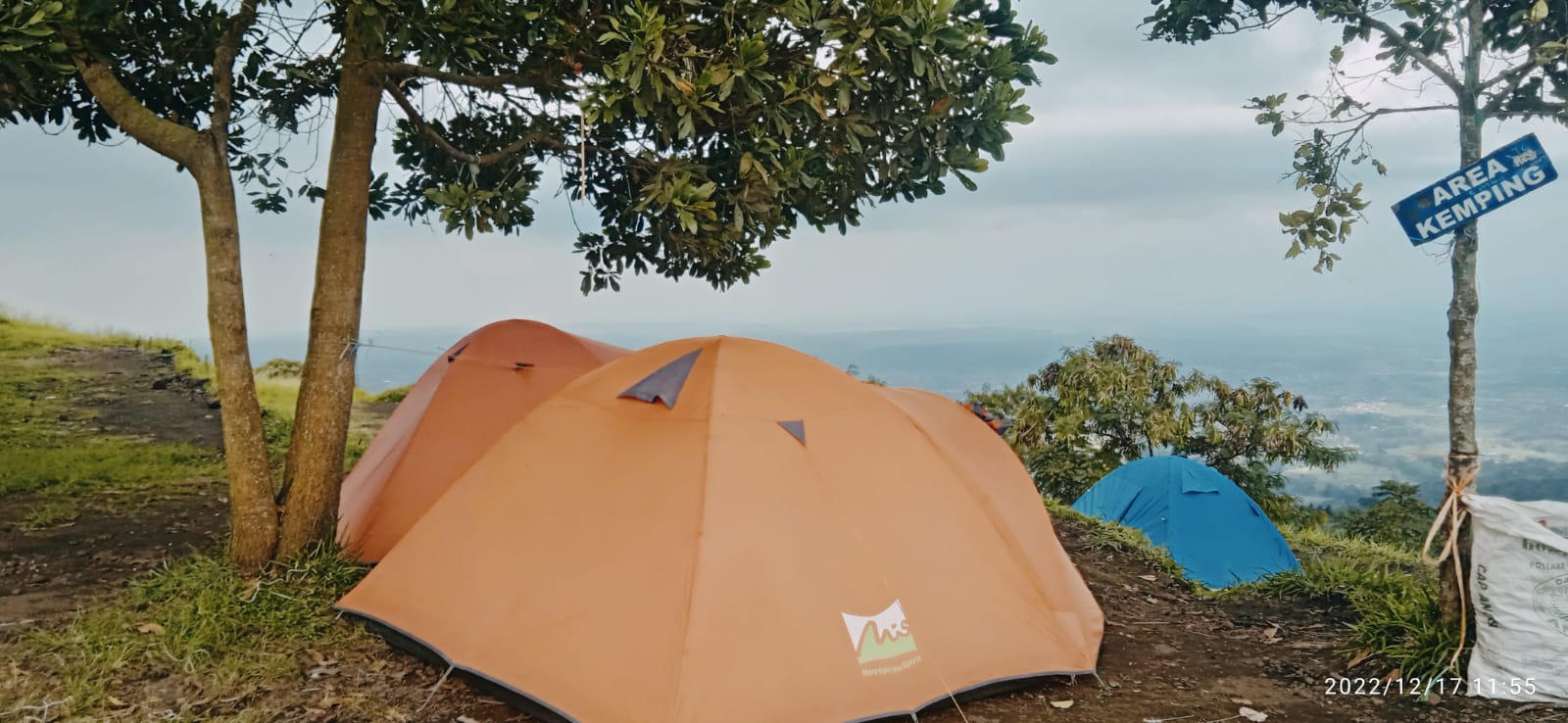 Tips Camping Untuk Pemula - BERAPAGAJI